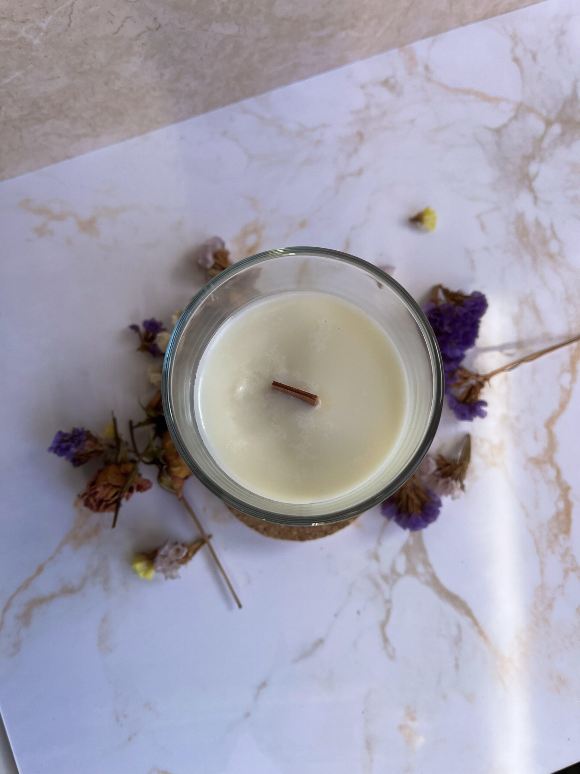 Vela aromática Covadonga - Árbol de Té, Lavanda y Geranio (120g) - Imagen 5