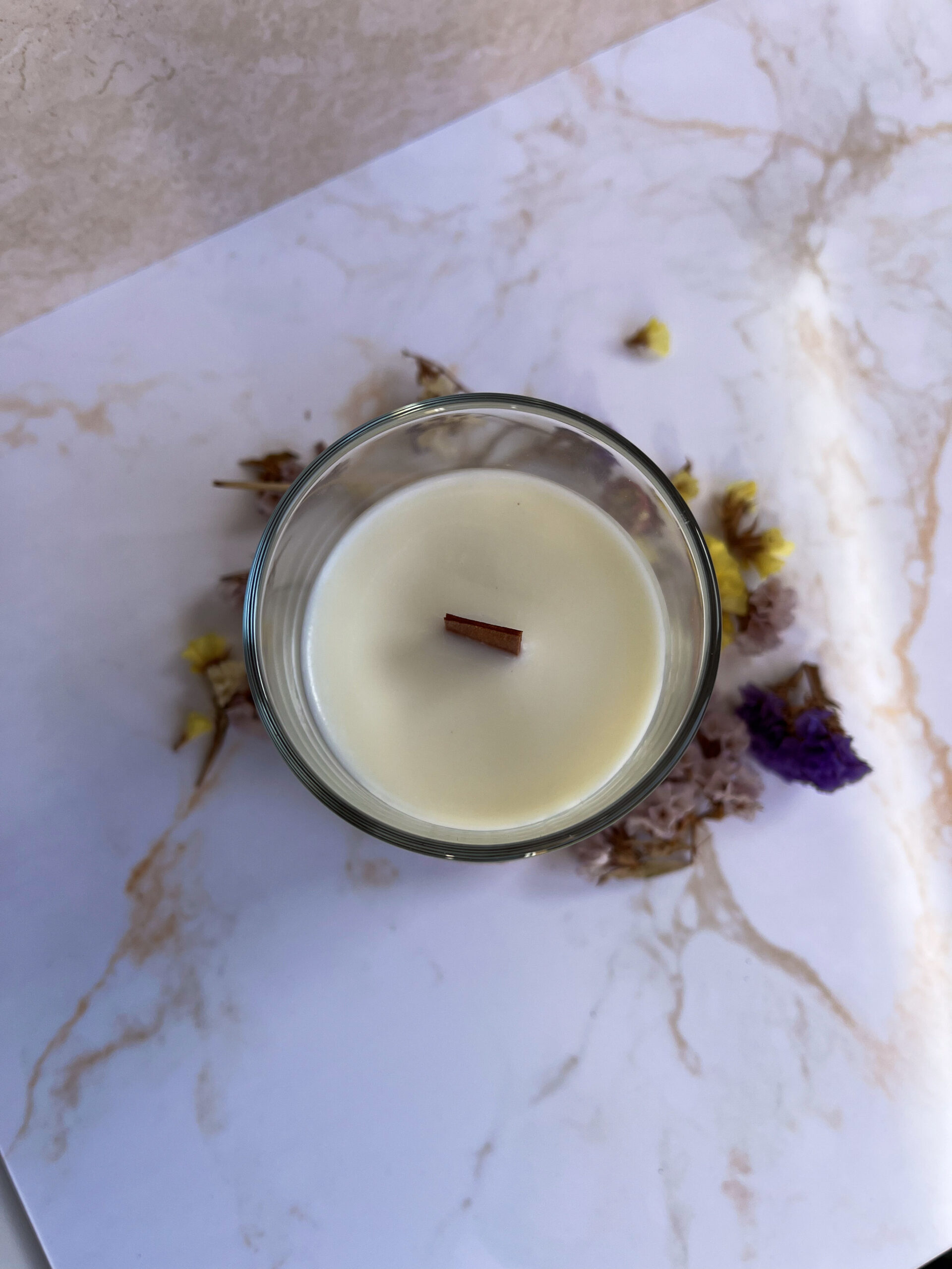Vela aromática Breda - Orquídea y Geranio (120g) - Imagen 4