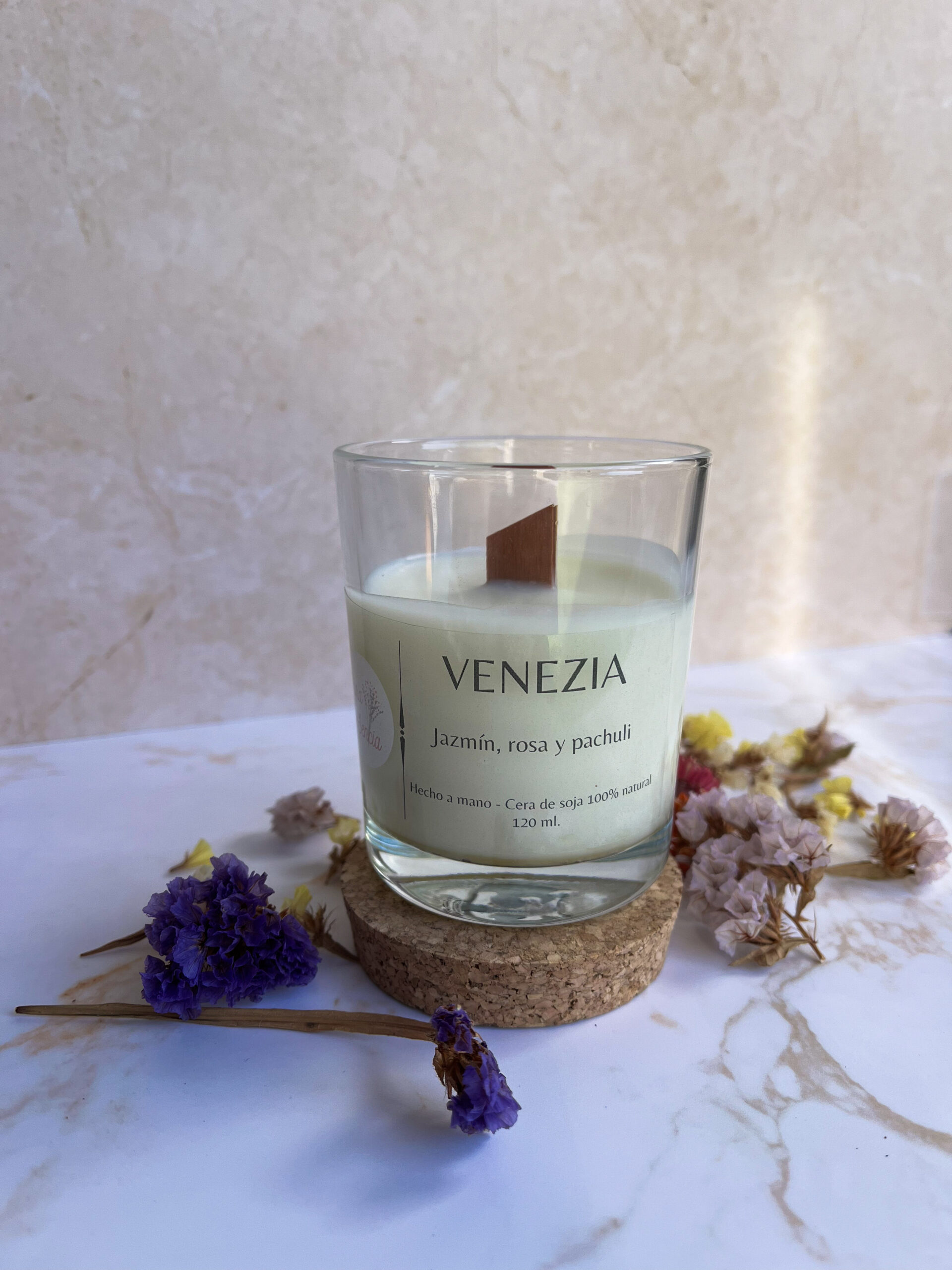 Vela aromática Venezia - Rosas, Jazmín y Pachuli (120g)